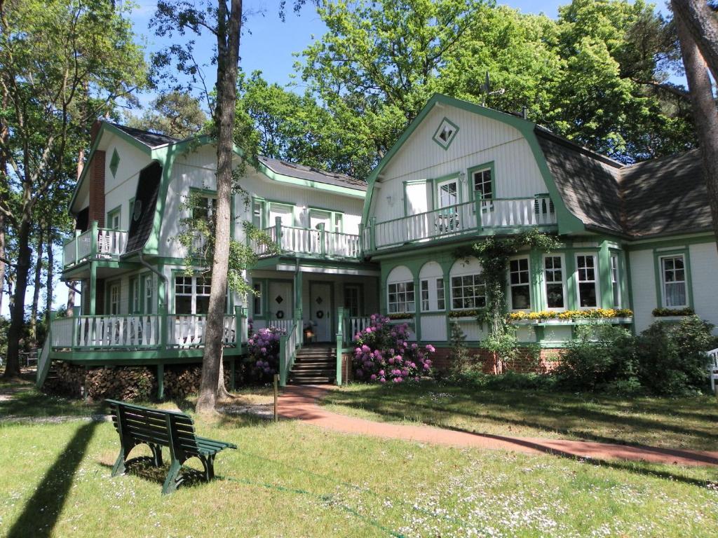 Landhaus Victoria Болтенхаген Екстериор снимка